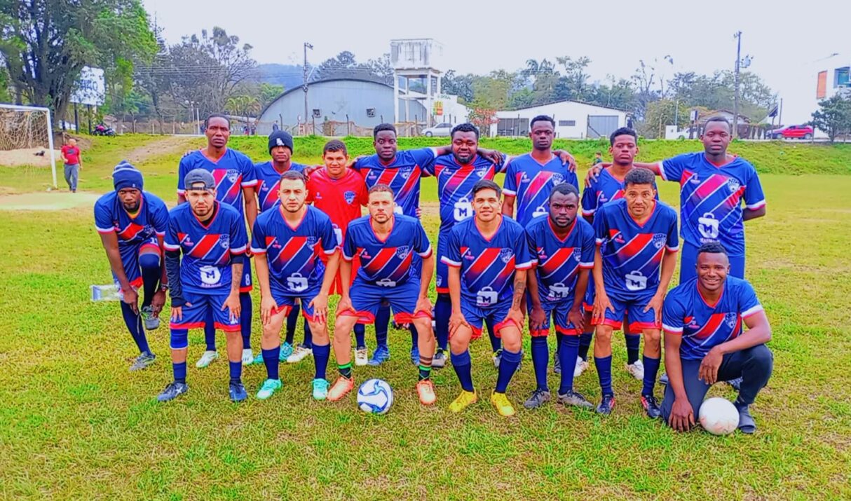l&rsquo;Union des Étrangers Football Club (UEFC) fait briller le bicolore haïtien à Rio do Sul